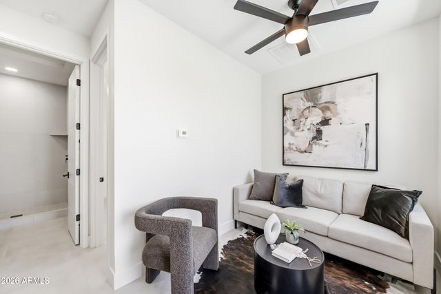 4002 N 34TH Street, Phoenix, AZ 85018