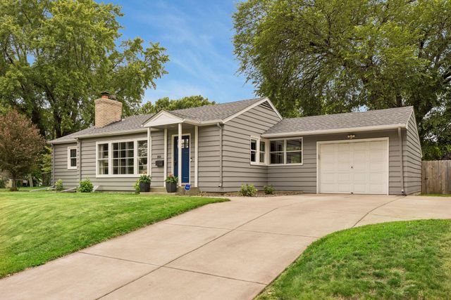 2513 Zenith Avenue N, Golden Valley, MN 55422