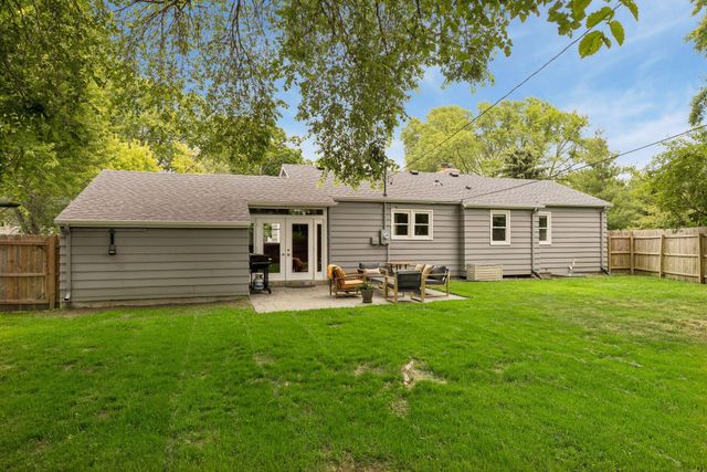 2513 Zenith Avenue N, Golden Valley, MN 55422