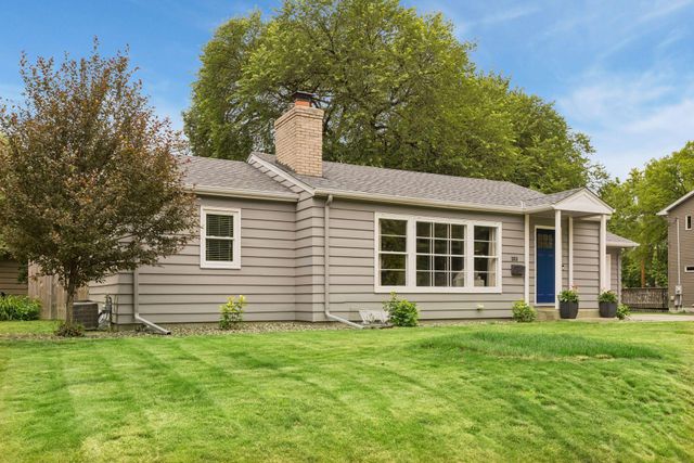 2513 Zenith Avenue N, Golden Valley, MN 55422