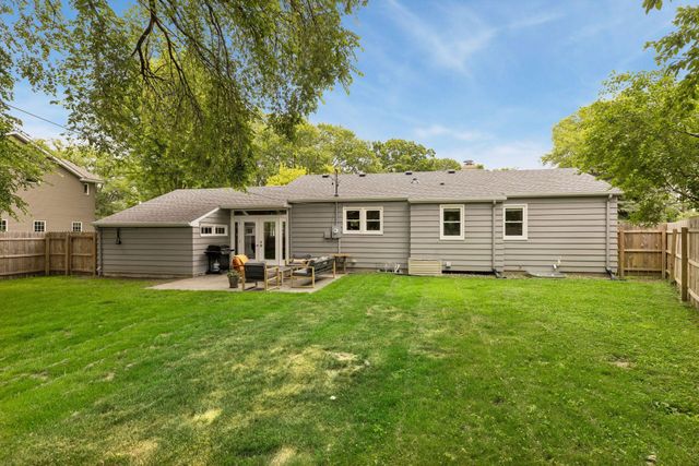 2513 Zenith Avenue N, Golden Valley, MN 55422