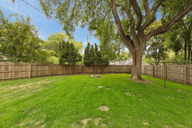 2513 Zenith Avenue N, Golden Valley, MN 55422