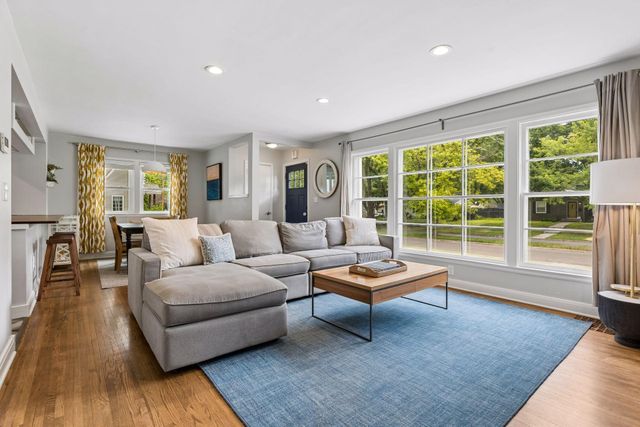2513 Zenith Avenue N, Golden Valley, MN 55422
