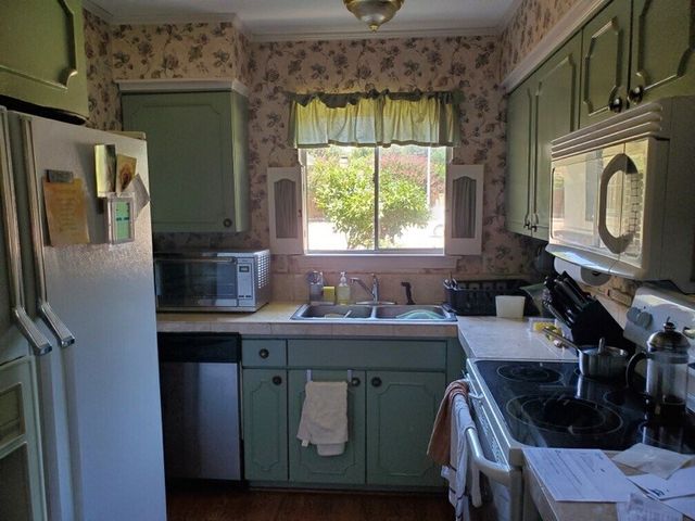 1013 N Cottonwood Drive, Richardson, TX 75080