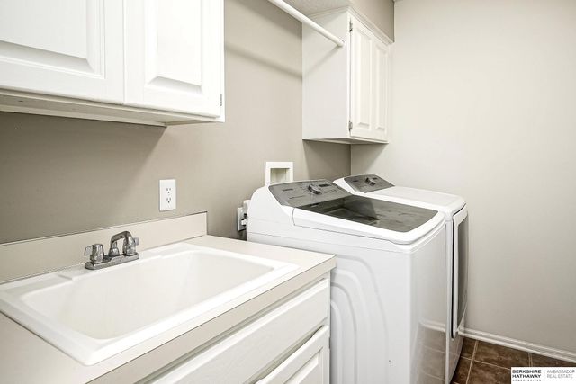 11889 S 217th Street, Gretna, NE 68028