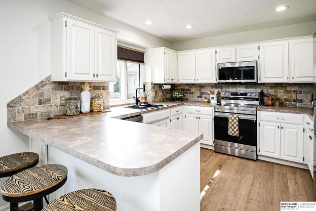 11889 S 217th Street, Gretna, NE 68028