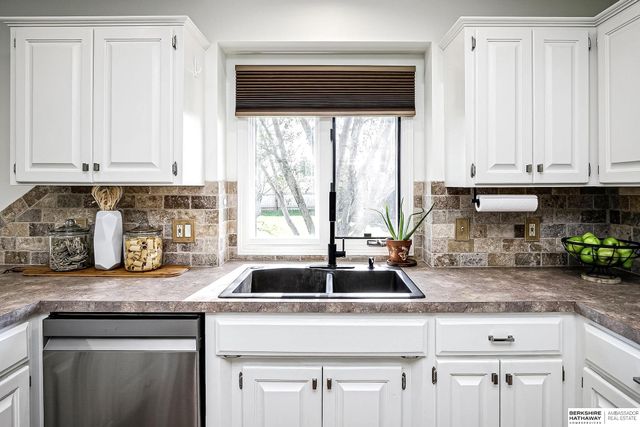 11889 S 217th Street, Gretna, NE 68028