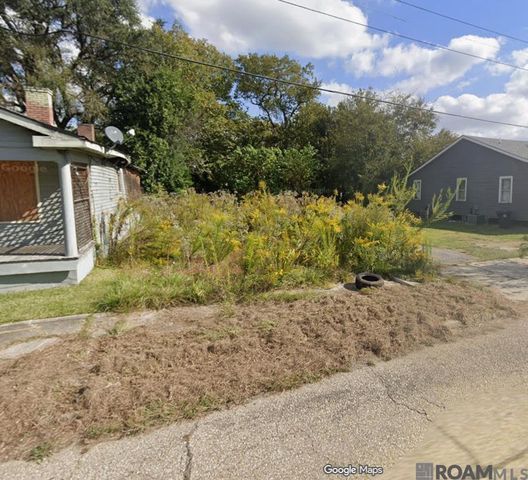 221 S 11th St, Baton Rouge, LA 70802