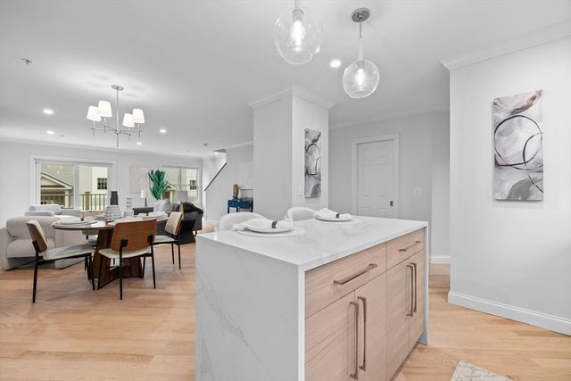 77 Waverley Avenue 77A, Watertown, MA 02472