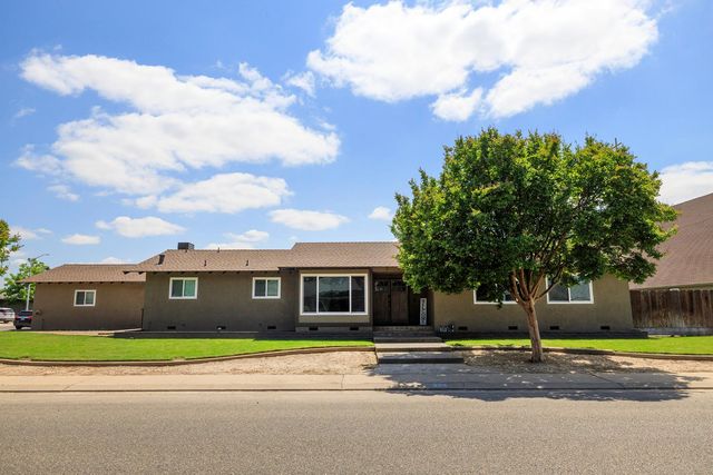 2211 California St, Escalon, CA 95320