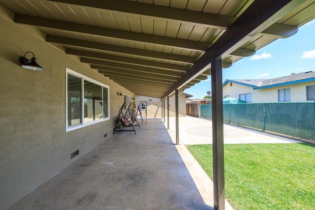 2211 California St, Escalon, CA 95320
