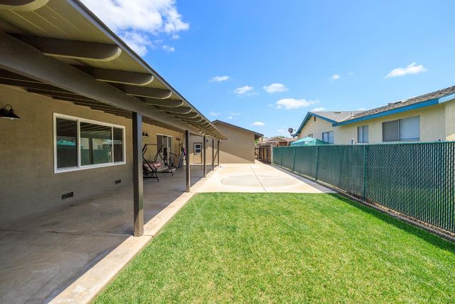 2211 California St, Escalon, CA 95320