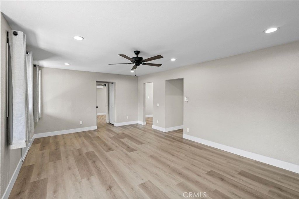 Image 16 of property listing at 44839 Division St, Lancaster, CA 93535