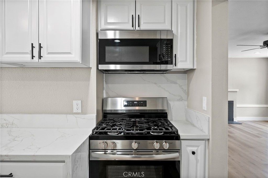 Image 19 of property listing at 44839 Division St, Lancaster, CA 93535