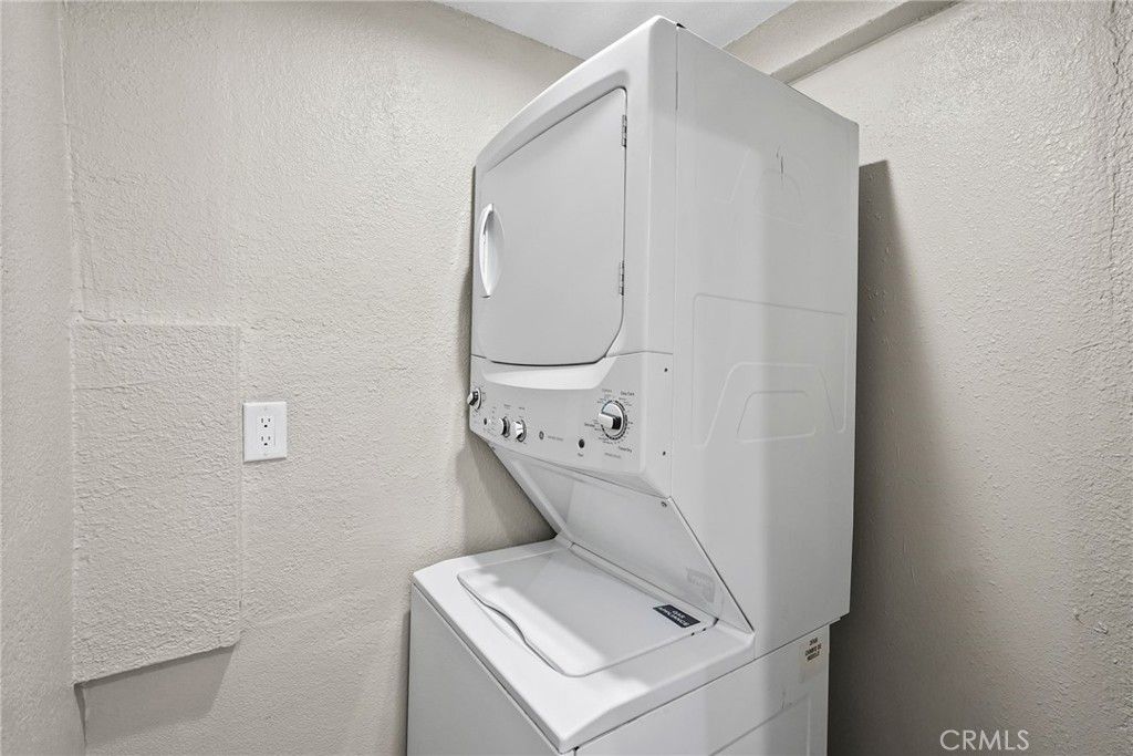 Image 32 of property listing at 44839 Division St, Lancaster, CA 93535