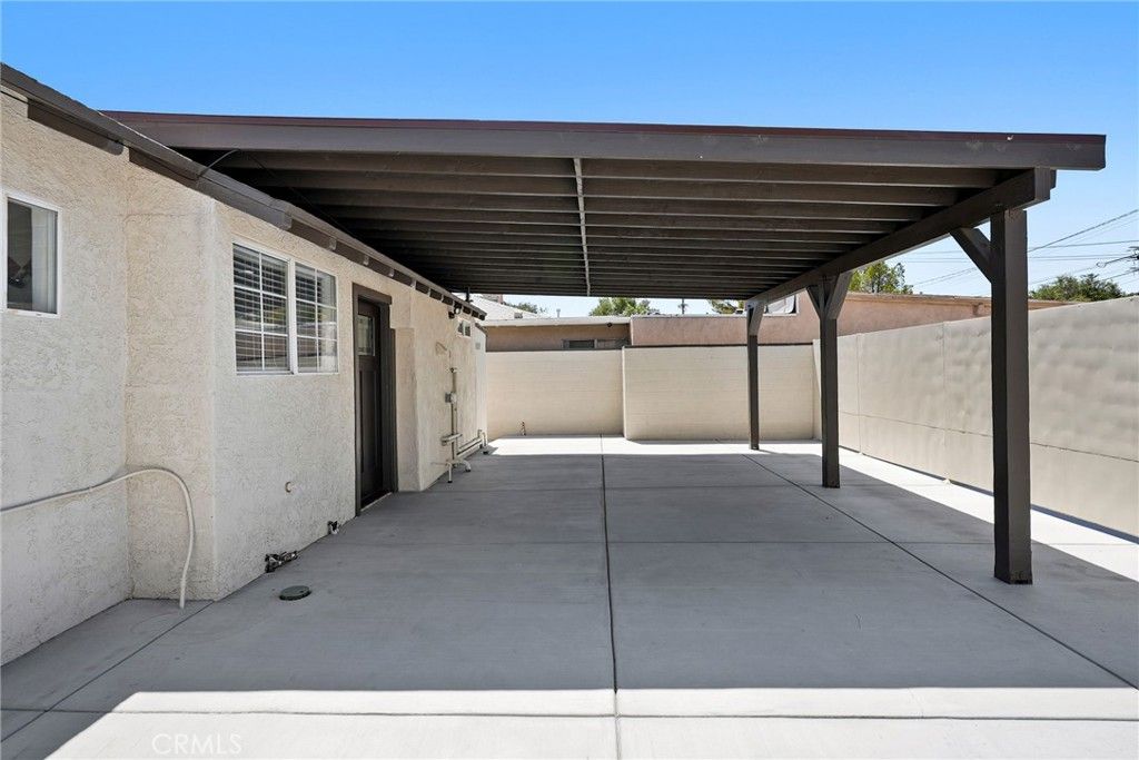 Image 36 of property listing at 44839 Division St, Lancaster, CA 93535