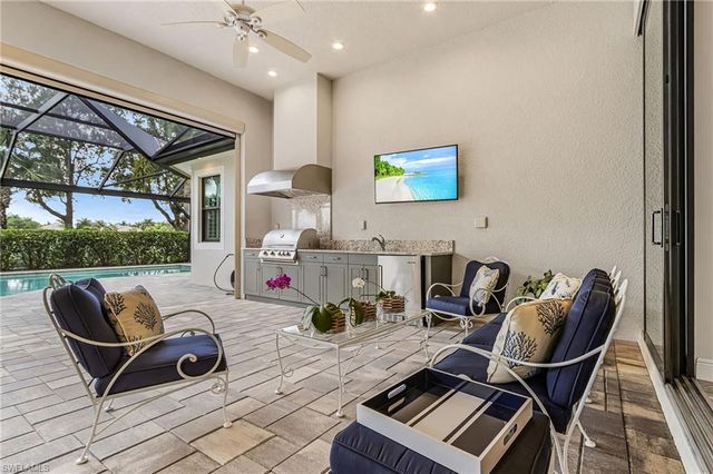 11942 Heather Woods CT, Naples, FL 34120