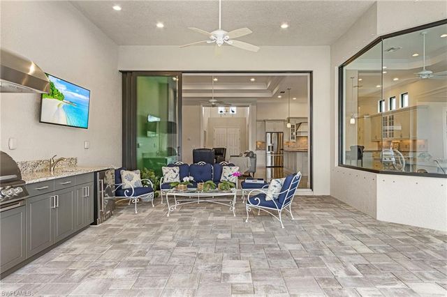 11942 Heather Woods CT, Naples, FL 34120