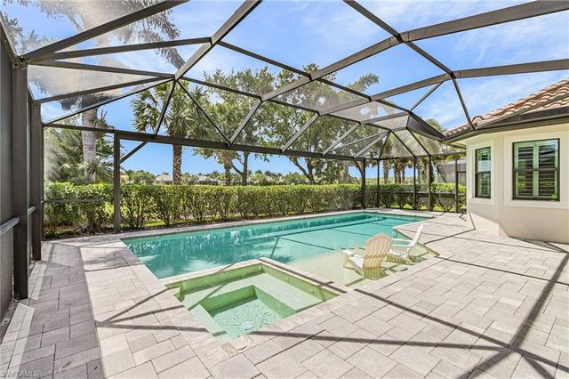 11942 Heather Woods CT, Naples, FL 34120