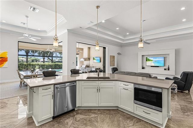 11942 Heather Woods CT, Naples, FL 34120