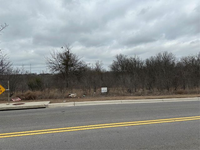 3 Lehman RD, Kyle, TX 78640