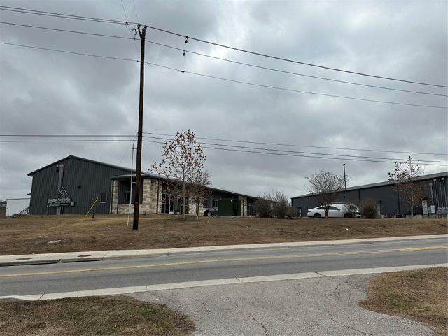 3 Lehman RD, Kyle, TX 78640