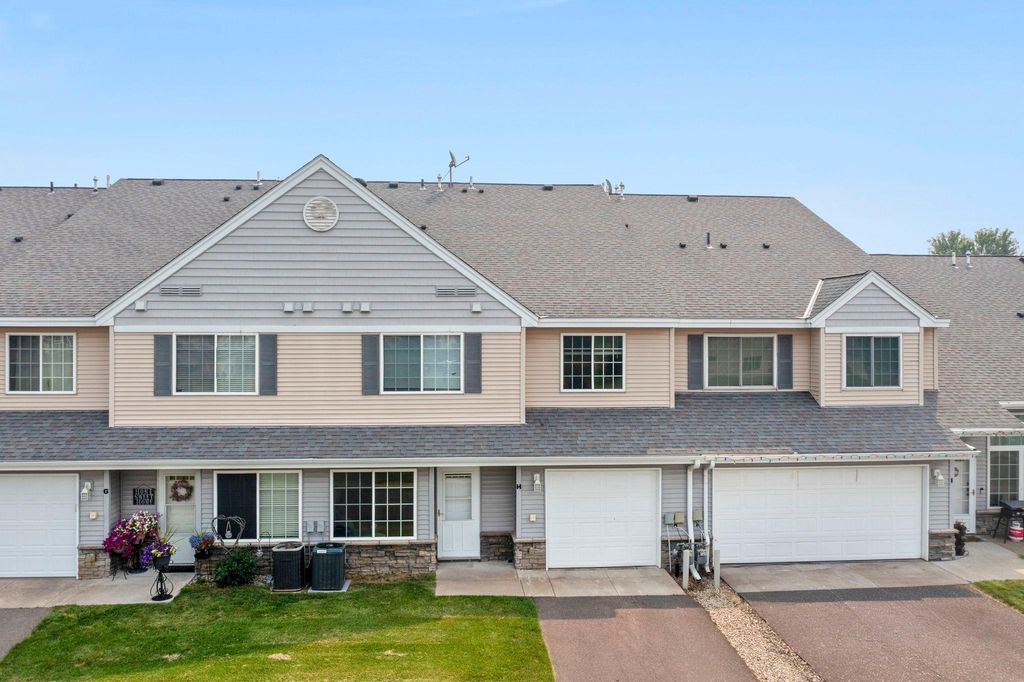 345 Roosevelt Street S H, Cambridge, MN 55008 — exterior
