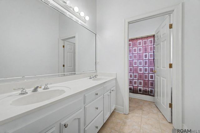 35110 Stone Castle Dr, Denham Springs, LA 70706