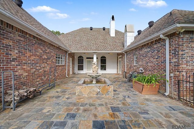 35110 Stone Castle Dr, Denham Springs, LA 70706