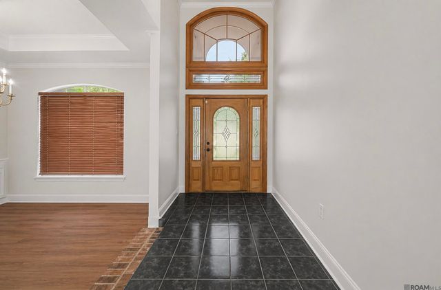 35110 Stone Castle Dr, Denham Springs, LA 70706