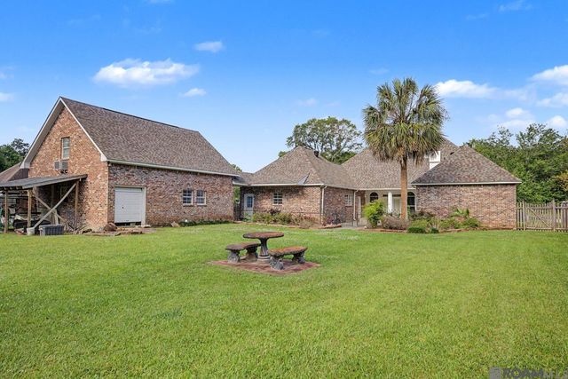 35110 Stone Castle Dr, Denham Springs, LA 70706