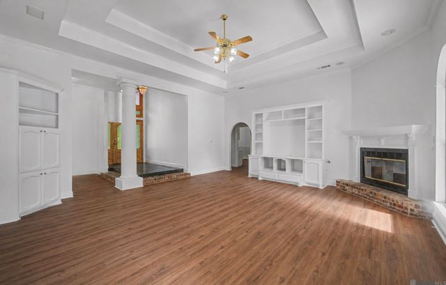 35110 Stone Castle Dr, Denham Springs, LA 70706
