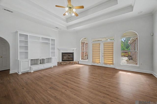 35110 Stone Castle Dr, Denham Springs, LA 70706