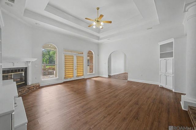 35110 Stone Castle Dr, Denham Springs, LA 70706