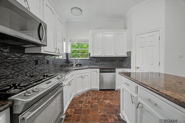 35110 Stone Castle Dr, Denham Springs, LA 70706