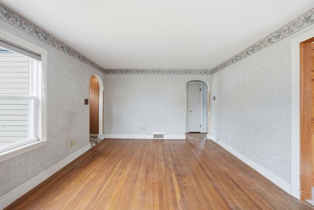 3 Inwood Rd, Auburn, MA 01501