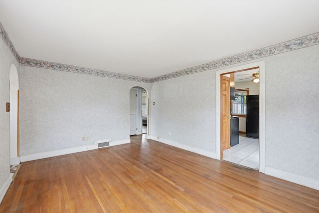 3 Inwood Rd, Auburn, MA 01501