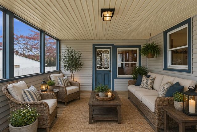 3 Inwood Rd, Auburn, MA 01501