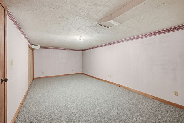 3 Inwood Rd, Auburn, MA 01501