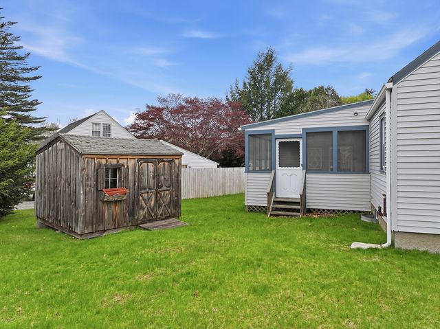 3 Inwood Rd, Auburn, MA 01501