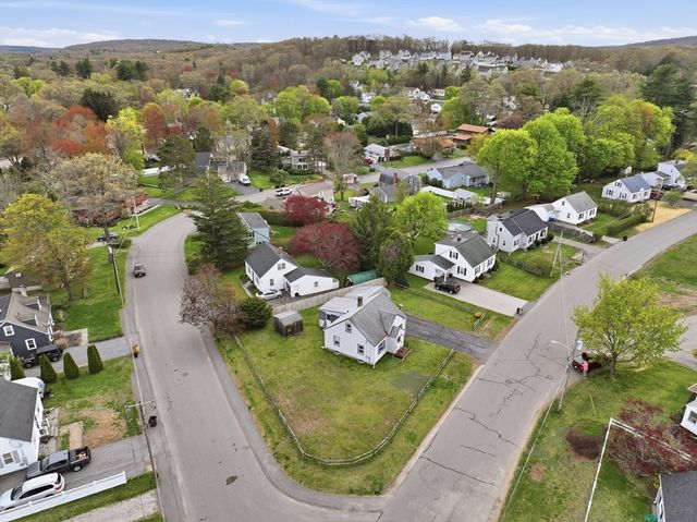 3 Inwood Rd, Auburn, MA 01501