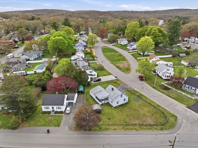 3 Inwood Rd, Auburn, MA 01501