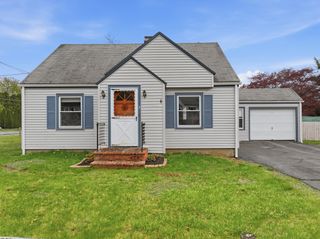 3 Inwood Rd, Auburn, MA 01501