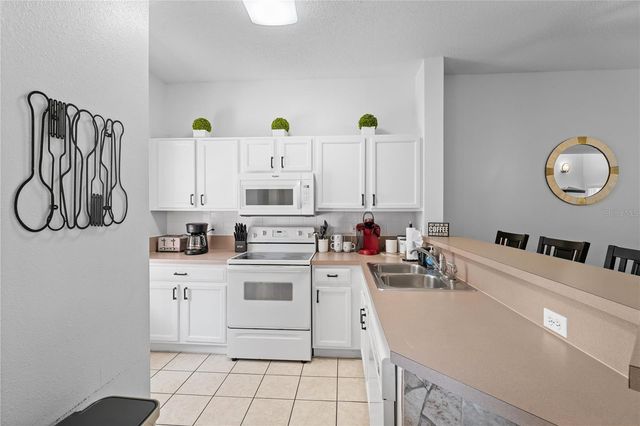 1118 PARK RIDGE CIRCLE, Kissimmee, FL 34746