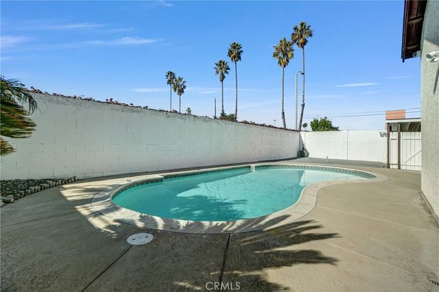 16741 Leafwood, Huntington Beach, CA 92647