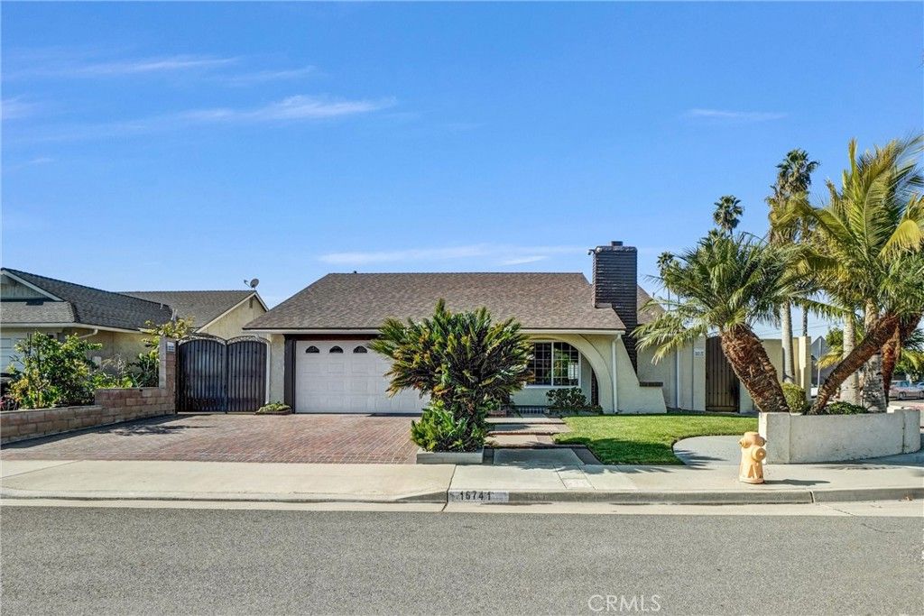 16741 Leafwood, Huntington Beach, CA 92647