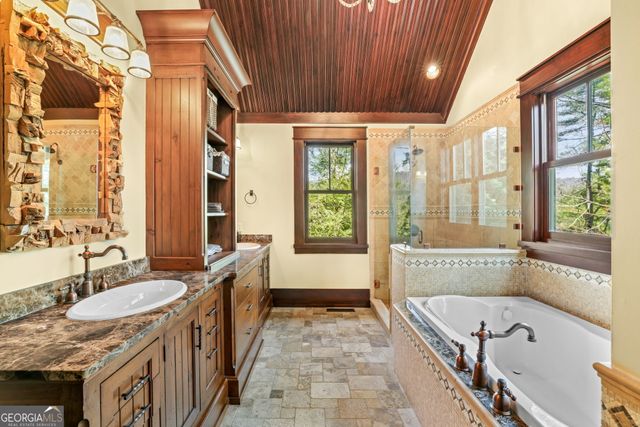 3914 Brandon Mill Road, Lakemont, GA 30552