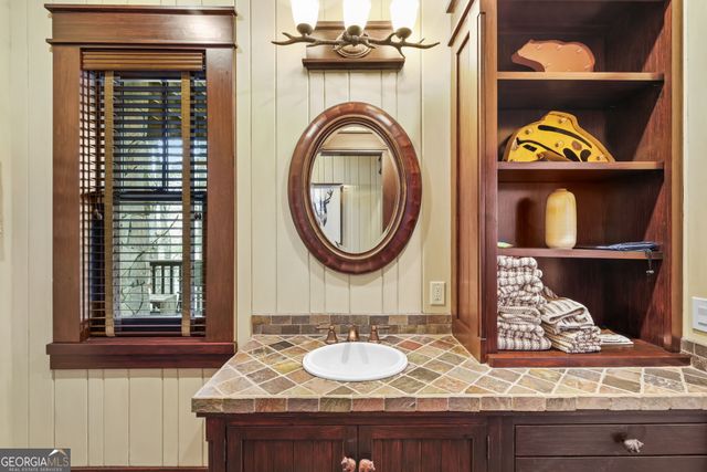 3914 Brandon Mill Road, Lakemont, GA 30552