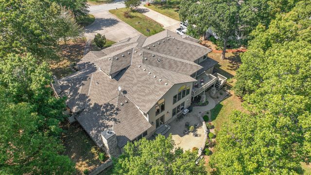 146 Country Club Drive, Nevada, MO 64772