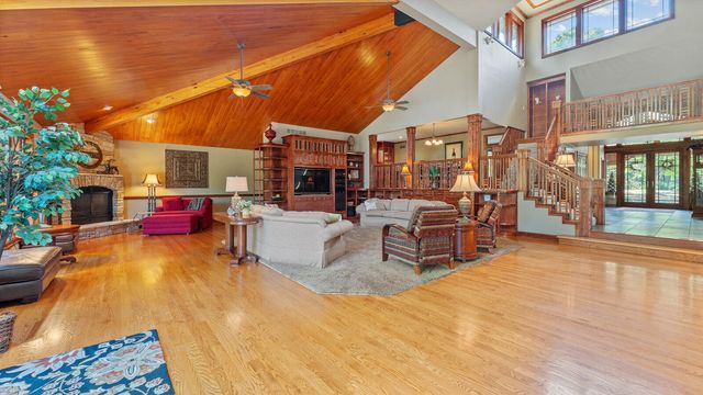 146 Country Club Drive, Nevada, MO 64772